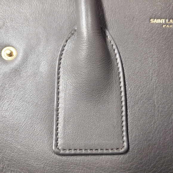 1️⃣0️⃣2️⃣0 Authenticated Saint Laurent Sac de Jour - Picture 9 of 15
